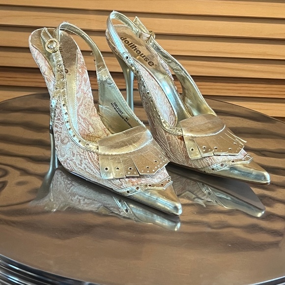GOLD BROCADE SHOES - Picture 1 of 4